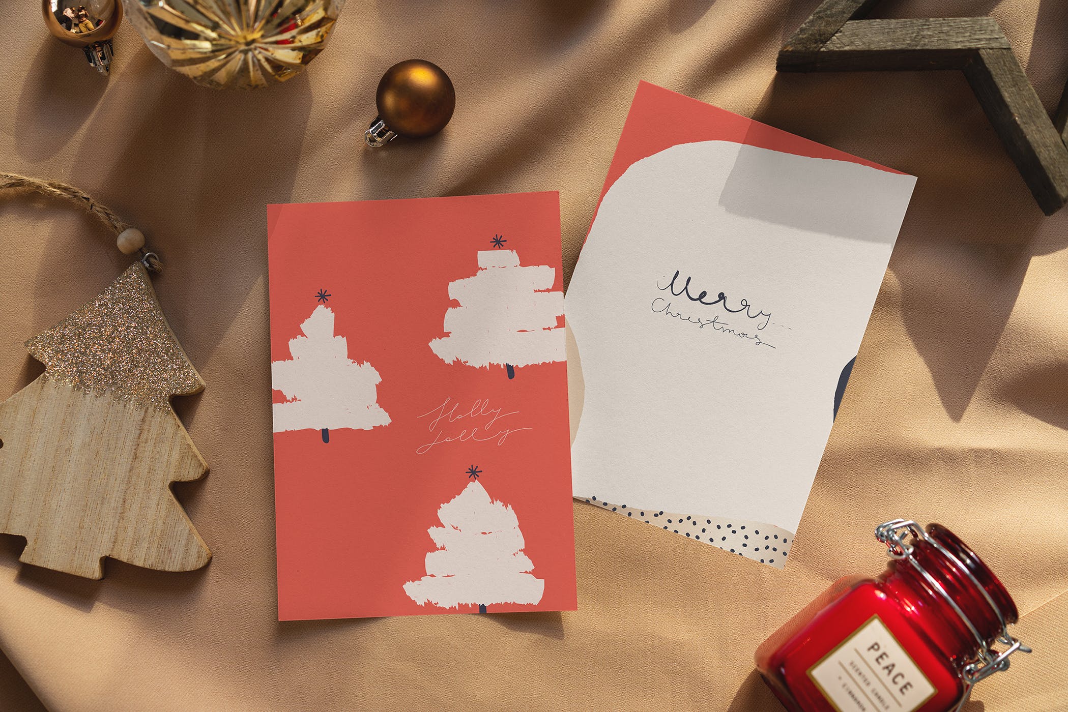 圣诞节明信片设计图预览样机模板 Christmas Postcard Mock-Ups插图(8)