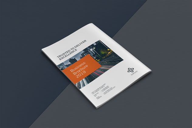 12页简单易用企业画册设计INDD设计模板 Business Brochure Template插图(12)