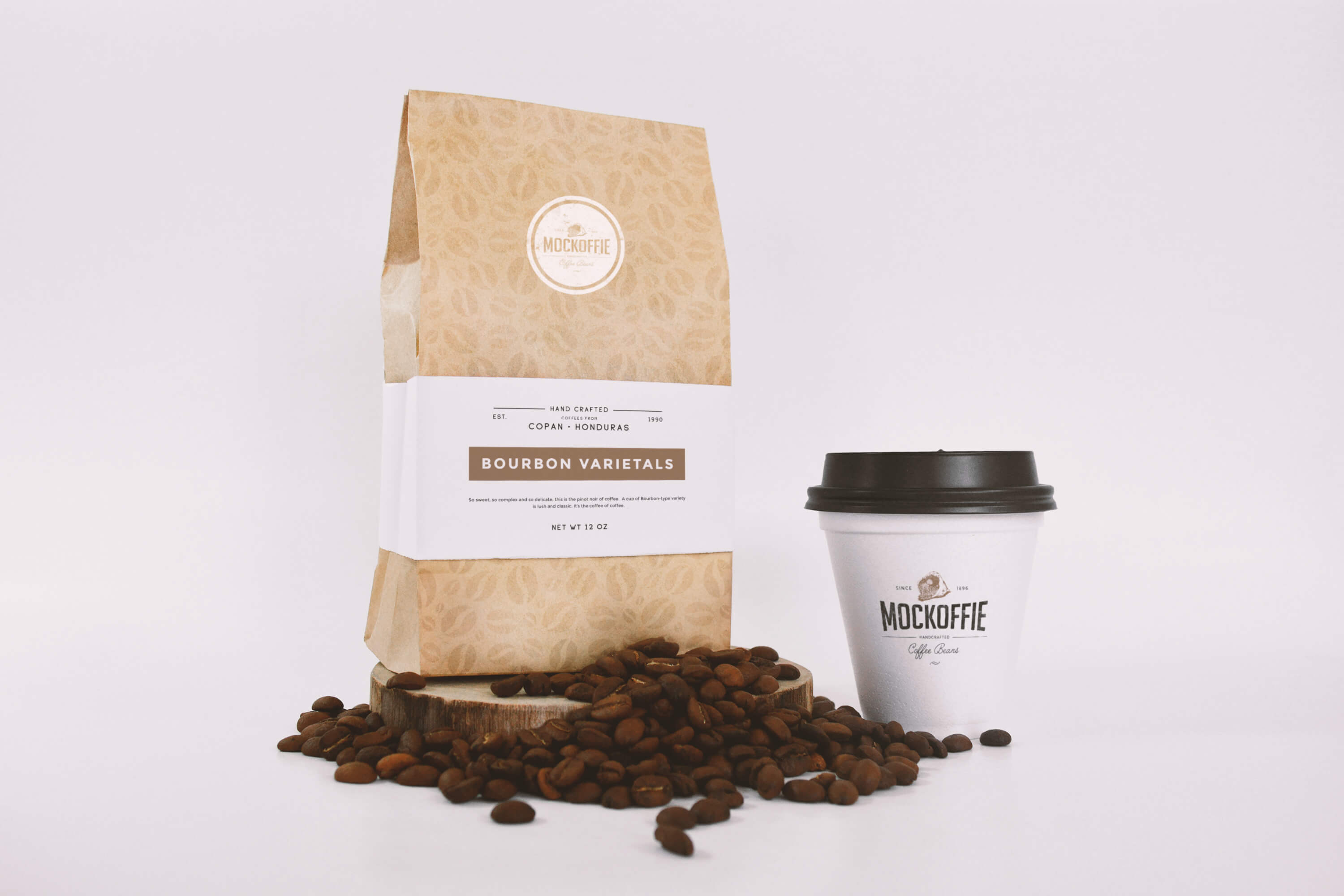 咖啡品牌VI设计包装袋/纸杯设计样机 Coffee Bag and Sealed Cup Mockup