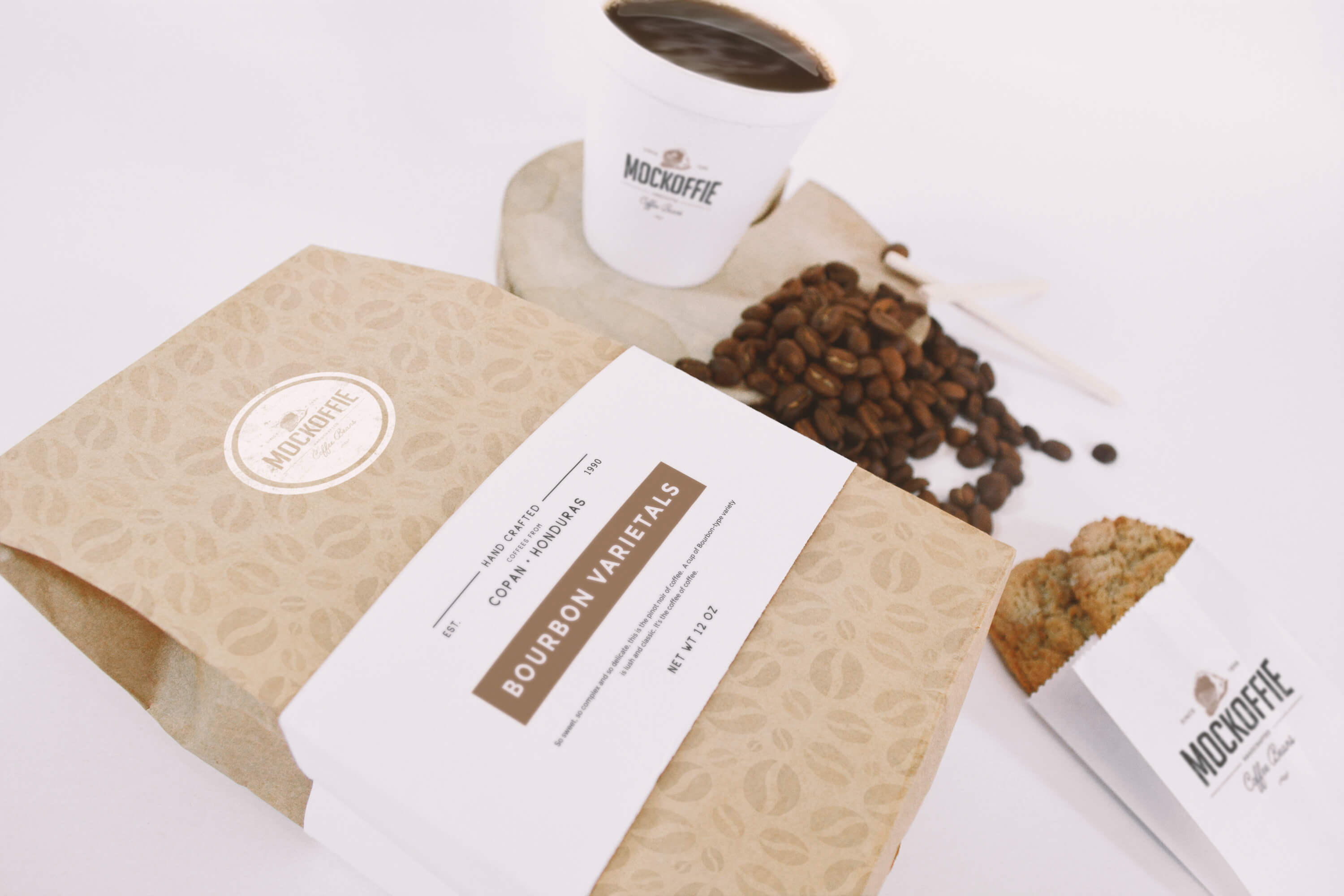咖啡豆纸袋和咖啡纸杯包装设计透视俯视图样机 Coffee Bag and Cup Mockup Perspective Top View插图