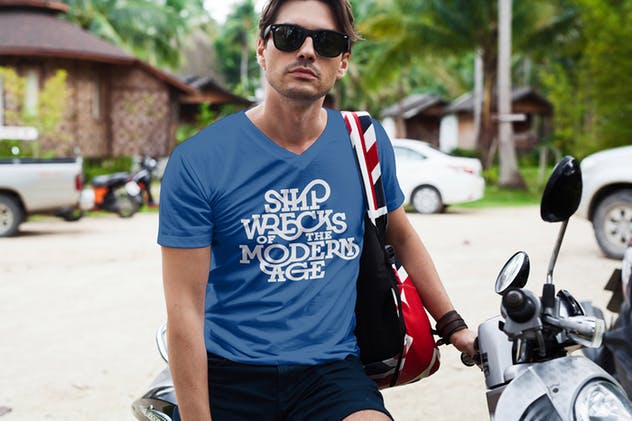 热带雨林背景男模特T恤上身效果样机 Men in Tropic T-Shirt Mock-Up插图(1)