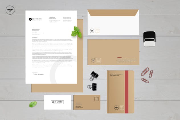 企业办公用品套装等距样机模板 Stationary Kit Mockups插图1