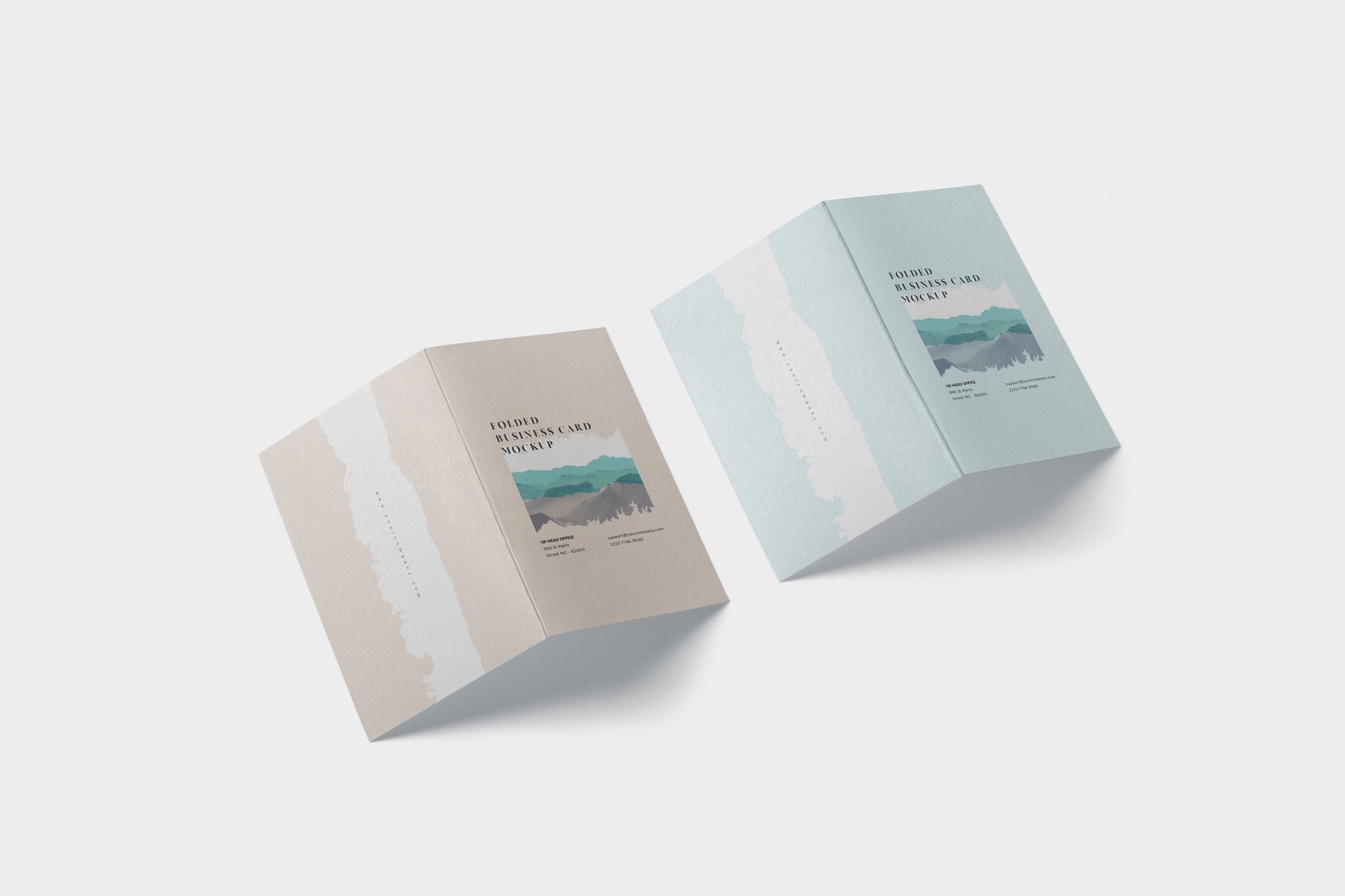 折叠式企业名片设计图样机模板 Folded Business Card Mockup – Horizontal Orientati插图