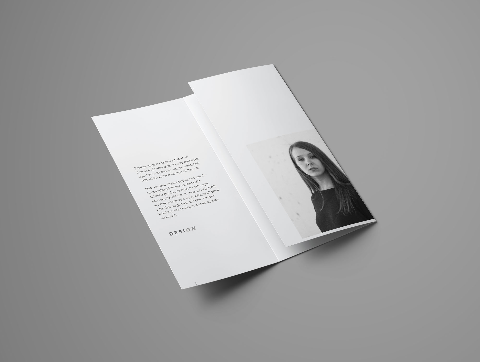 多角度三折页宣传单设计效果图样机 Free Advanced Trifold Brochure Mockup – 7 Angles插图(6)