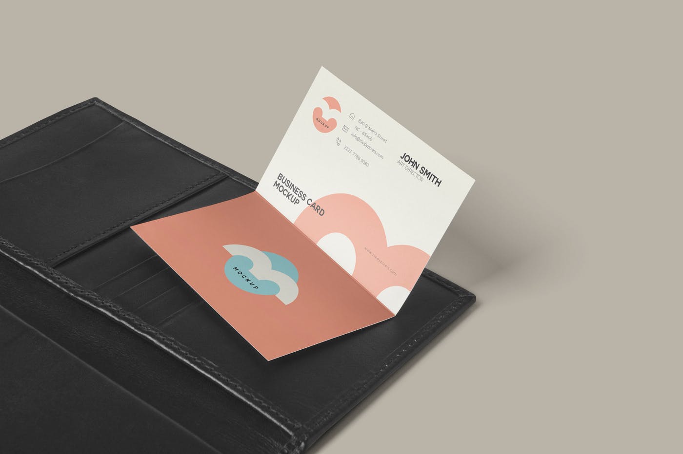 折叠式名片设计效果图样机PSD模板 Two Fold Business Card Mockups插图(4)