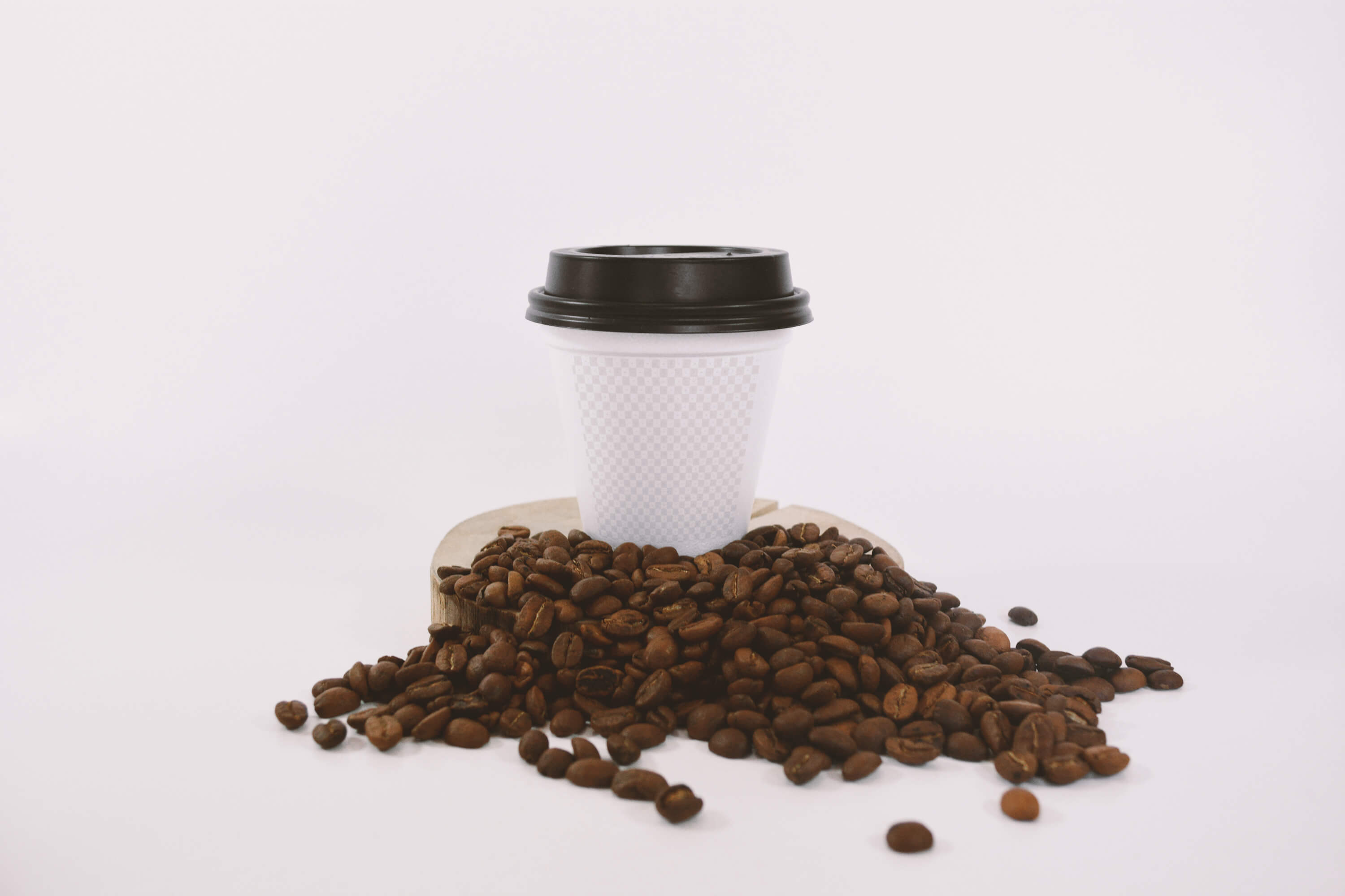 咖啡纸杯咖啡品牌Logo设计图样机模板 Sealed Coffee Cup Mockup插图(1)