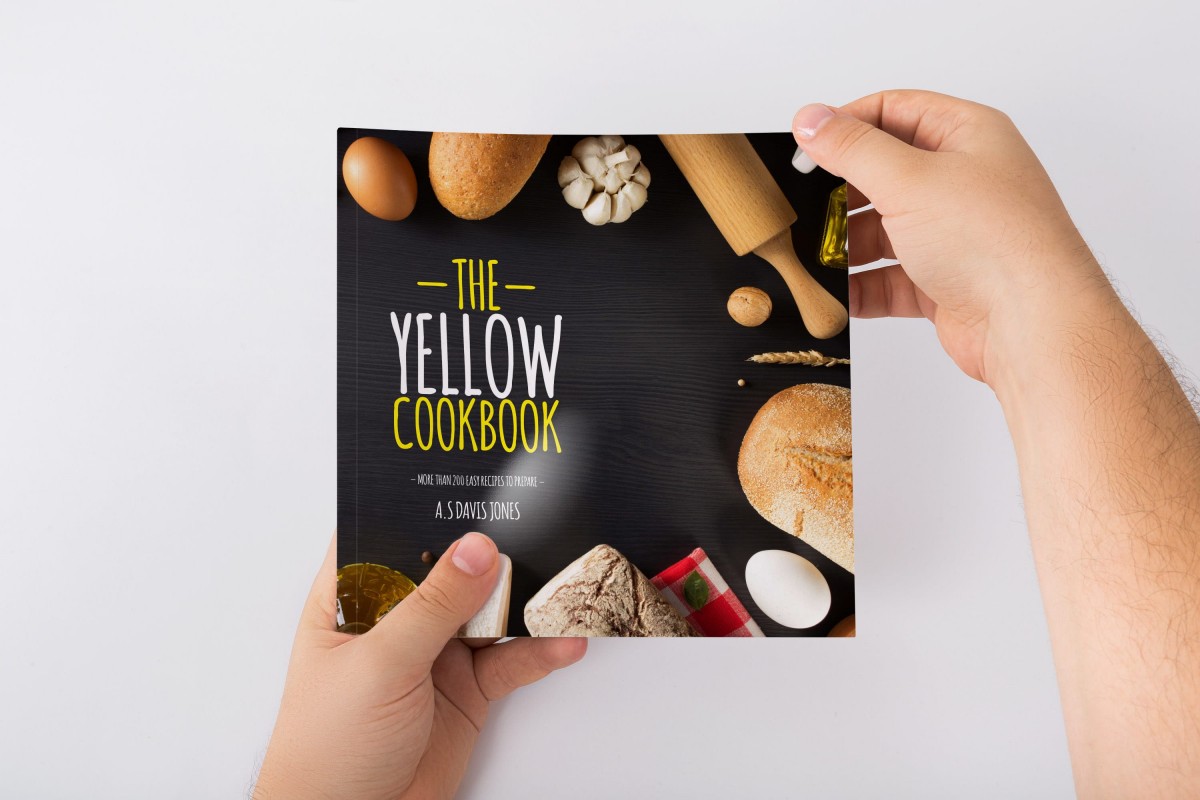 黄色调菜谱食谱模板 Yellow Cookbook, Free Bakery CookBook Template for InDesign插图