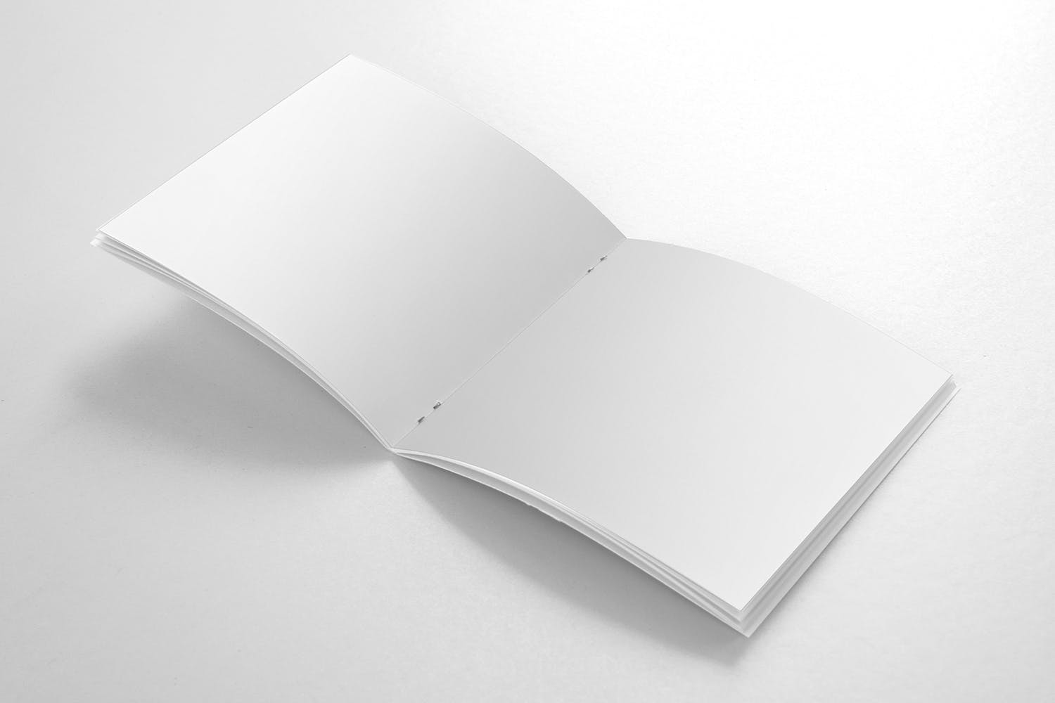 方形画册产品手册内页版式设计特写样机大洋岛精选 Square Brochure Open Pages Mockup插图1