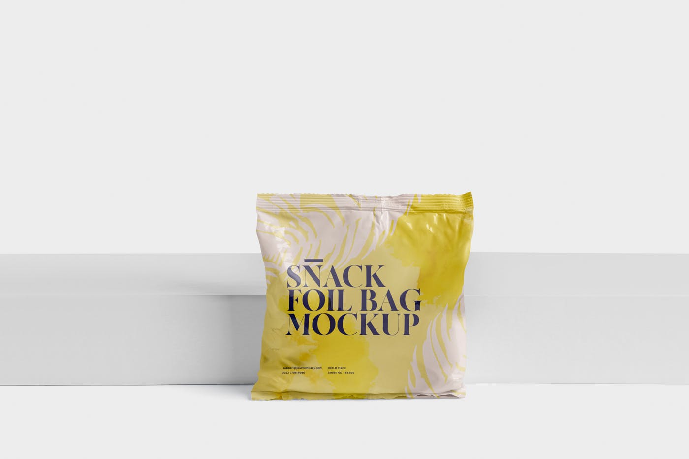 小吃零食铝箔包装袋设计图第一素材精选 Snack Foil Bag Mockup – Square Size – Small插图(3)