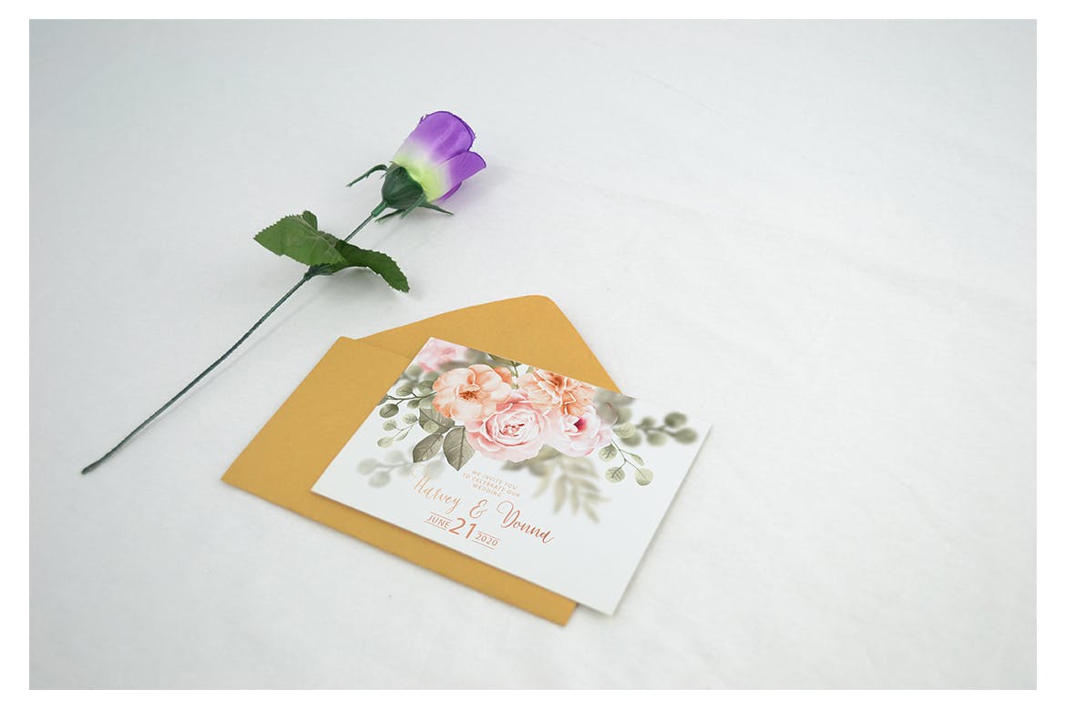 婚礼邀请函设计效果图样机蚂蚁素材精选模板v1 Realistic Wedding Invitation Card Mockup插图(1)