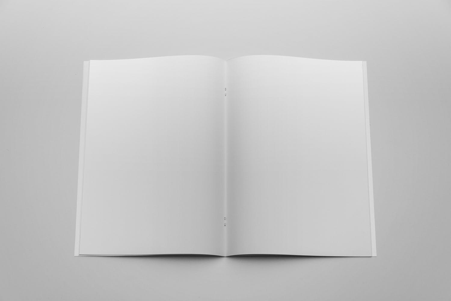 A4宣传小册子/企业画册内页设计顶视图样机第一素材精选 A4 Brochure Mockup Top View插图(1)