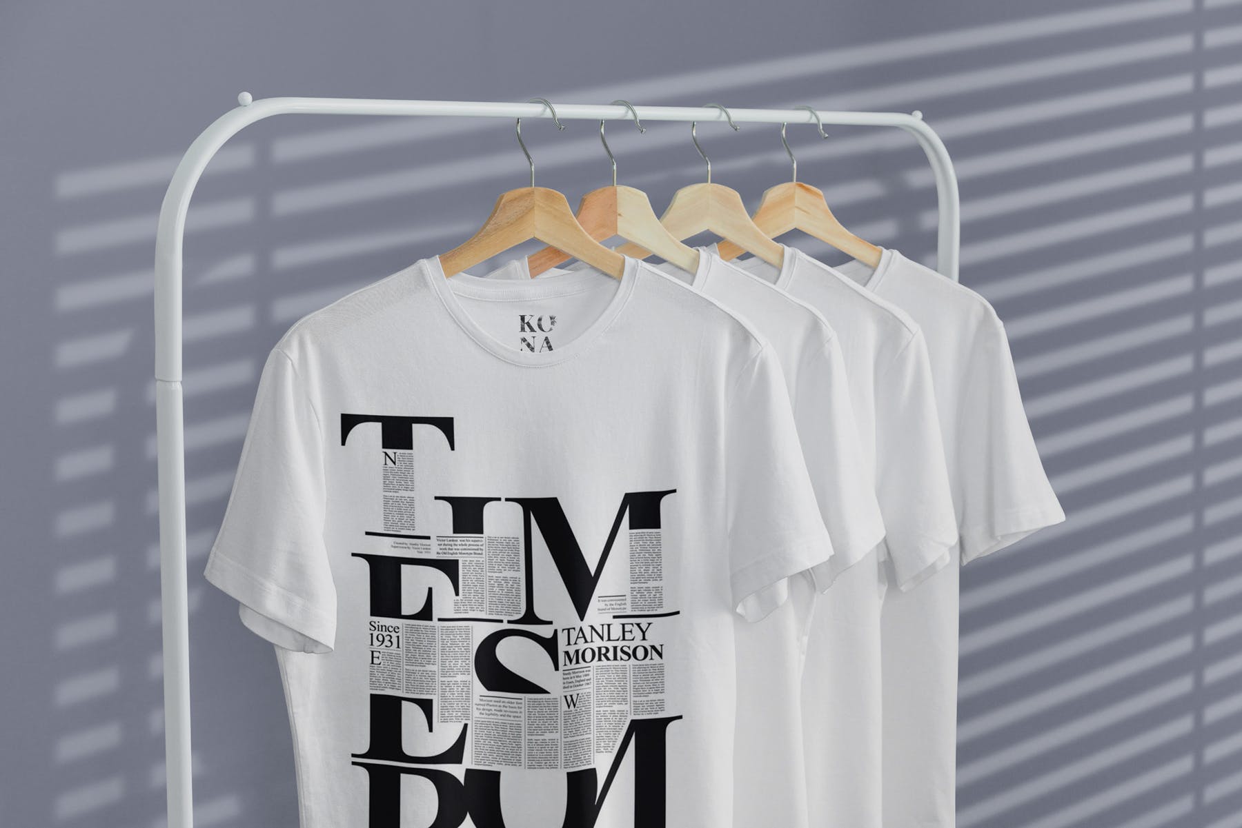 简易晾衣架T恤设计效果图样机蚂蚁素材精选 T-Shirt Mock-Up on Hanger插图(4)