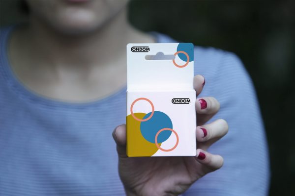避孕套包装设计预览样机 Condom Presentation Mockup缩略图 避孕套包装设计预览样机 Condom Presentation Mockup