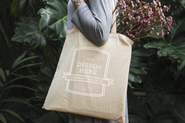 女士帆布手提包/手提袋样机模板 Women Tote Bag Mockup缩略图 女士帆布手提包/手提袋样机模板 Women Tote Bag Mockup