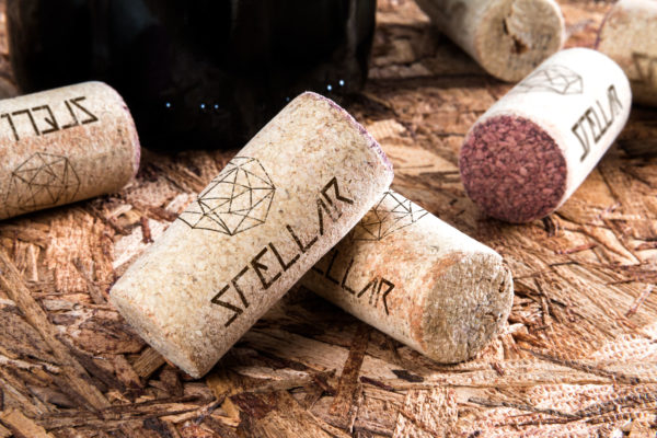 酒瓶木质瓶塞品牌Logo设计效果图样机 Wine Corks Mockup缩略图 酒瓶木质瓶塞品牌Logo设计效果图样机 Wine Corks Mockup