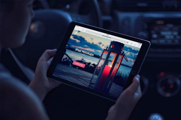 手持iPad场景移动网站设计展示样机 iPad Mock-Ups缩略图 手持iPad场景移动网站设计展示样机 iPad Mock-Ups