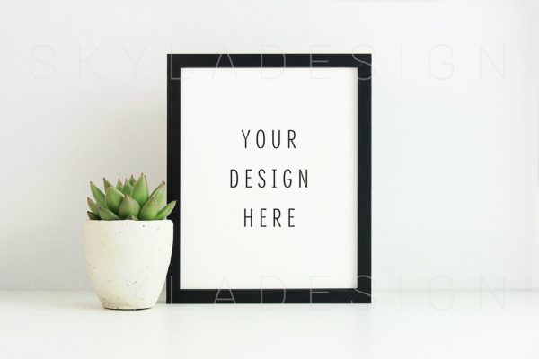 黑色边框海报、照片框样机 Black poster & picture frame mockup