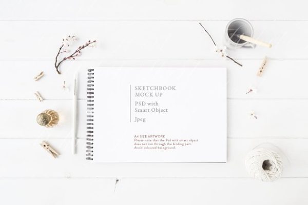 素描绘画作品展示样机模板 Sketchbook mock up – Artist’s style