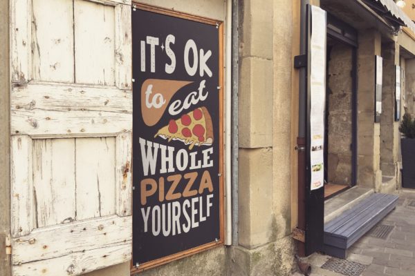 街头店铺广告牌设计效果图样机素材设计模板素材 Street Signboard Mockup