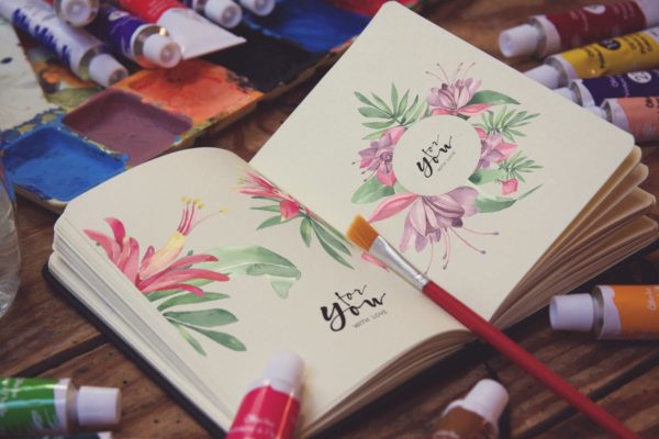 水彩画创作画室场景袖珍笔记本样机模板素材v2 Pocket Notebook Zoom