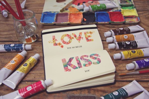 水彩画创作画室场景袖珍笔记本样机模板素材v3 Pocket Notebook View