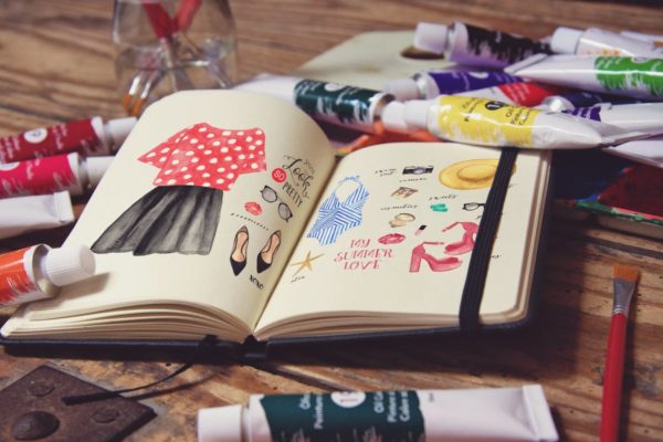 水彩画创作画室场景袖珍笔记本样机模板素材v1 Pocket Notebook