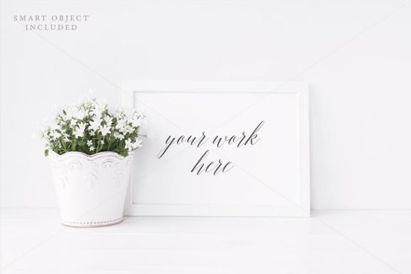 简约风A4规格相框展示样机 Minimal A4 botanical frame mock up