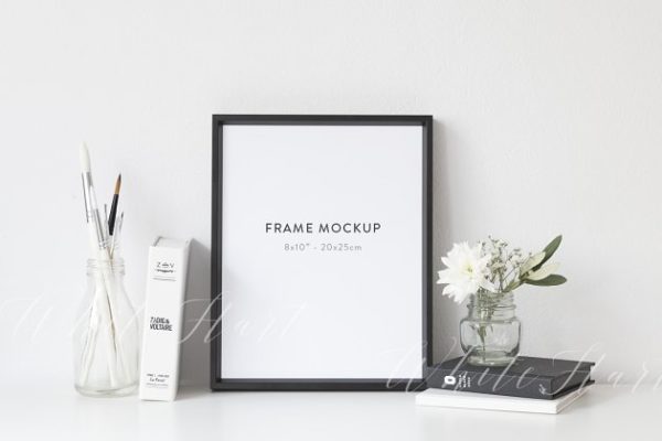 黑色实木相框样机 Frame mockup – 8×10 – Png/Jpg/Psd