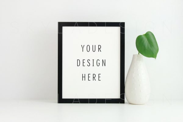 艺术照片样机设计模板素材 Black picture frame mockup