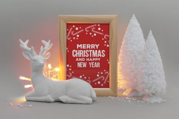 圣诞节照片相框样机设计模板素材 Christmas picture frame mockup