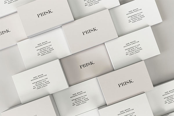 堆叠的商业名片展示样机素材