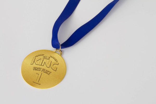 金奖章/奖牌样机素材设计模板 Golden Medal Mock Up