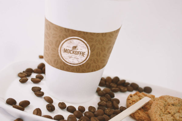 咖啡品牌VI设计预览咖啡杯特写视图样机素材 Large Coffee Cup Mockup – Close up View