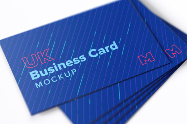 UK尺寸标准企业名片设计效果图预览样机素材模板04 UK Business Cards Mockup 04
