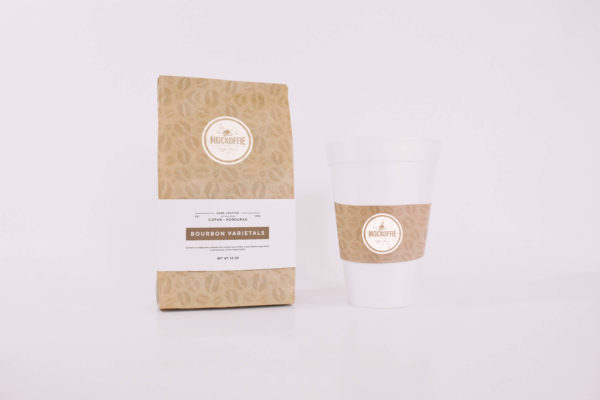 咖啡豆包装纸袋和咖啡纸杯设计样机素材模板素材 Coffee Bag and Cup Mockup