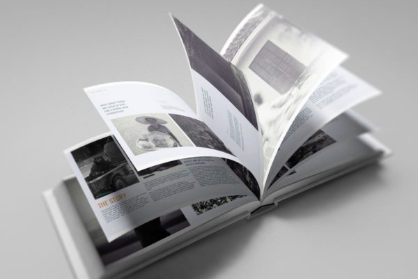 高端品牌企业画册样机素材模板 US Landscape Book Mockup