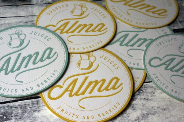 复古圆形杯垫标签展示样机素材 Coaster Round Label Mockup