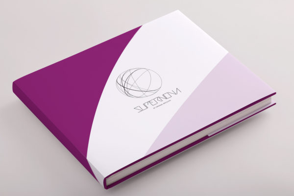 精装图书/画册封面设计图预览样机素材PSD模板02 Hardcover Standard Landscape Book PSD Mockup 02