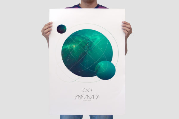 手持大幅海报设计制作预览样机素材模板3 Poster Mockup 3