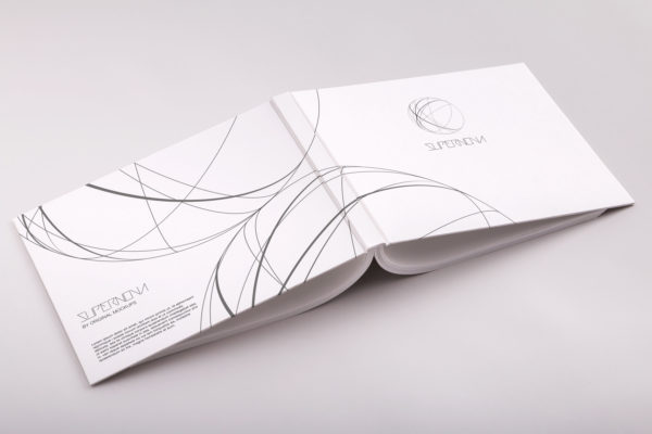 精装图书画册封面封底设计效果图PSD样机素材04 Hardcover Standard Landscape Book PSD Mockup 04