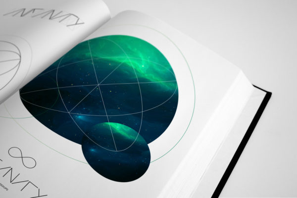 艺术创作画本局部预览样机素材模板5 Art Book Mockup 5