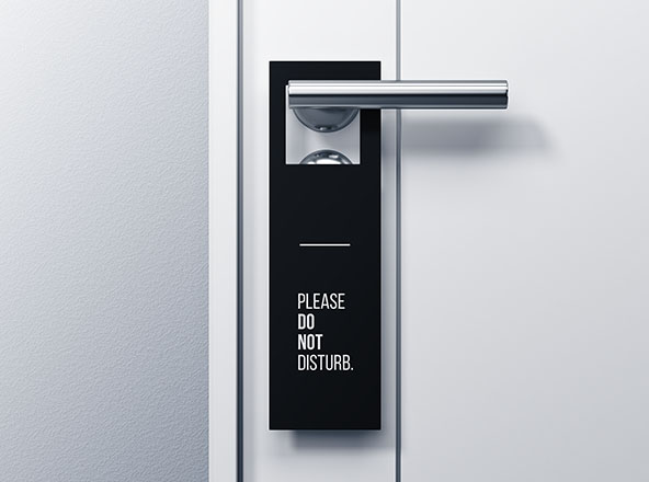 酒店创意门把手挂牌设计效果图样机素材模板 Door Hanger Mockup