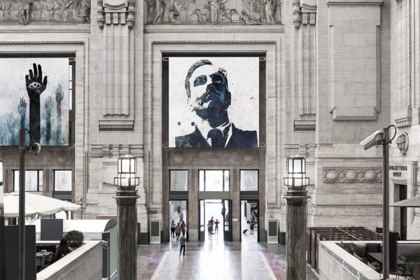 大厅门口巨幅海报设计效果图样机素材模板 Classy Poster Mock-up