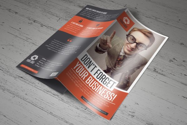 三折页宣传单设计效果图样机素材模板 Trifold Brochure Mockup