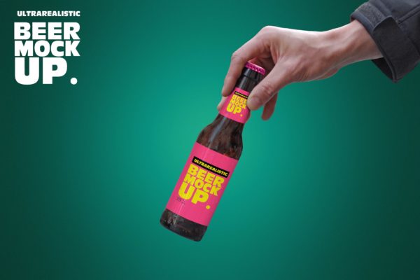 手持小支装啤酒瓶大洋岛精选模板 Inclined Hand Beer Mockup