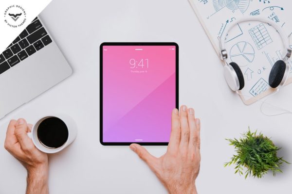 办公桌场景平板电脑屏幕预览大洋岛精选样机 Tablet on Table Mockup Template缩略图 办公桌场景平板电脑屏幕预览大洋岛精选样机 Tablet on Table Mockup Template
