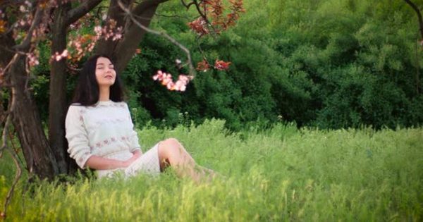 春天与女生大洋岛精选高清视频素材 Spring Girl Portrait