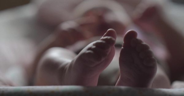 婴儿日常-睡眠大洋岛精选高清视频素材 Feet of Baby Lying in Bouncy Seat缩略图 婴儿日常-睡眠大洋岛精选高清视频素材 Feet of Baby Lying in Bouncy Seat