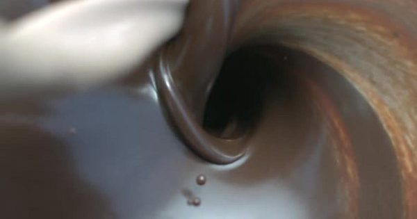 巧克力牛奶制作特写镜头大洋岛精选高清视频素材 Chocolate Milk