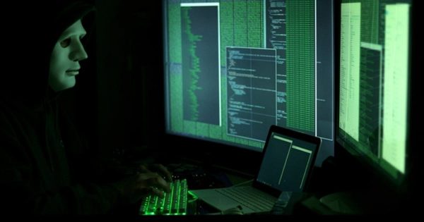 匿名者黑客主题高清大洋岛精选视频素材 Anonymous Man Hacking Computers in Dark Room
